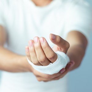 Minor Cuts Treatment in Bakersfield, CA